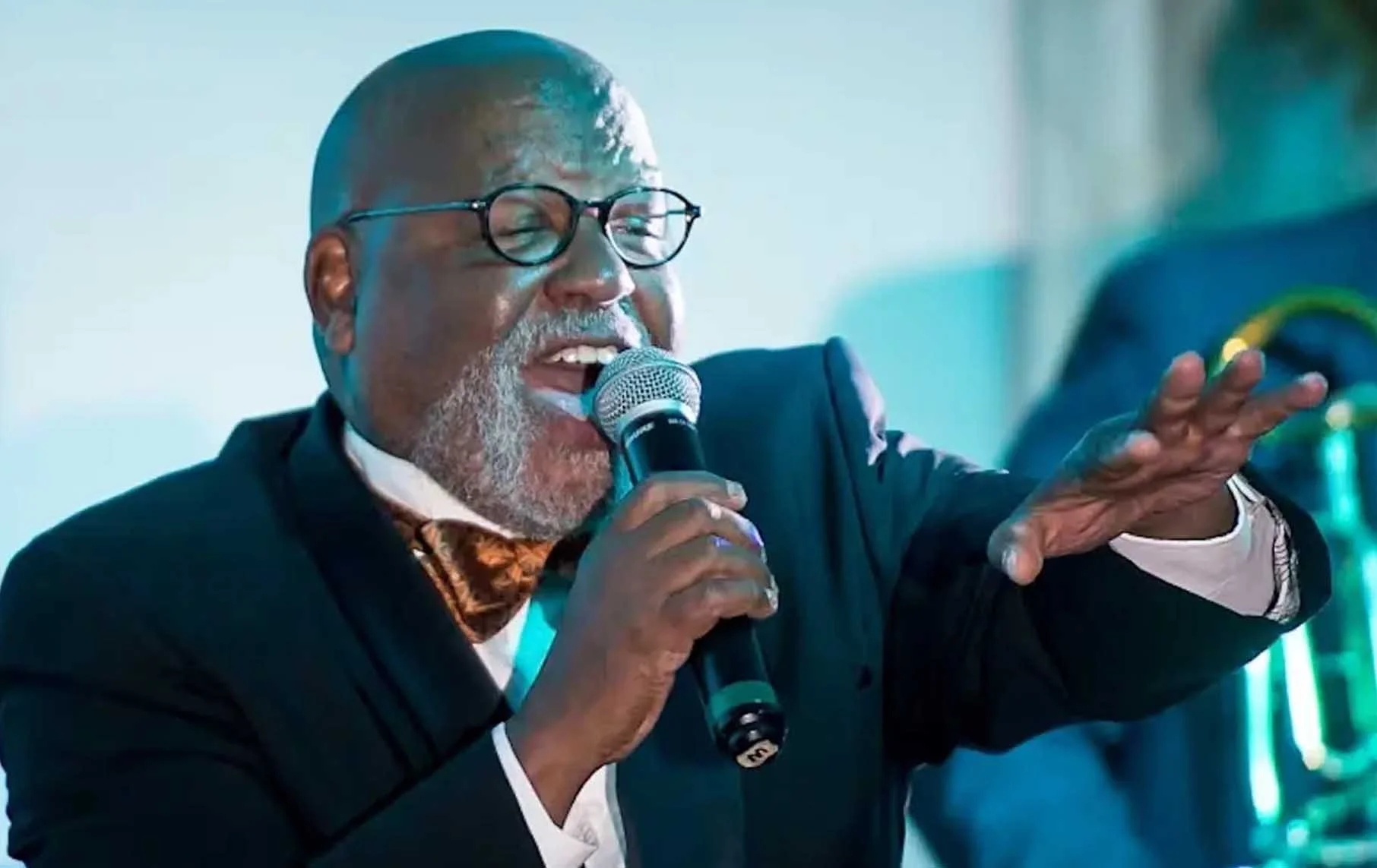 Fred Johnson sings