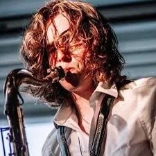 Colin Leonard performs