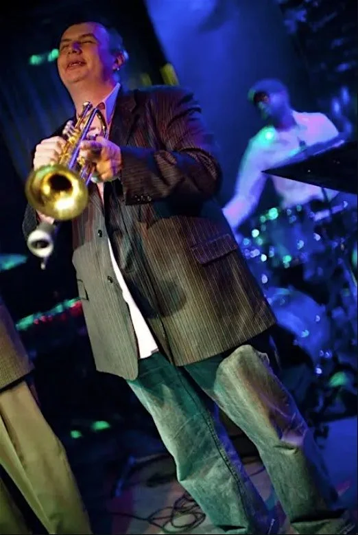 Carl Fischer performs