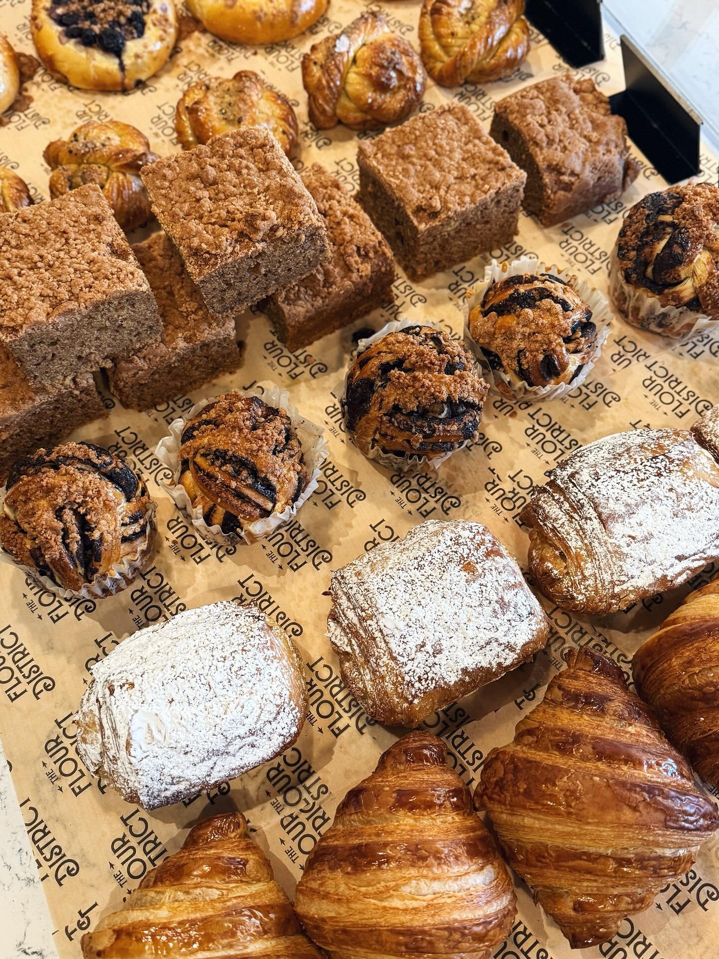 Wednesday lineup looking tasty as ever 🤩

#lynchburgva #lynchburgbakery #lyhlovesyou #flourdistrictva #flourdistrict #coffee #latte #lynchburgcoffee #supportlocal