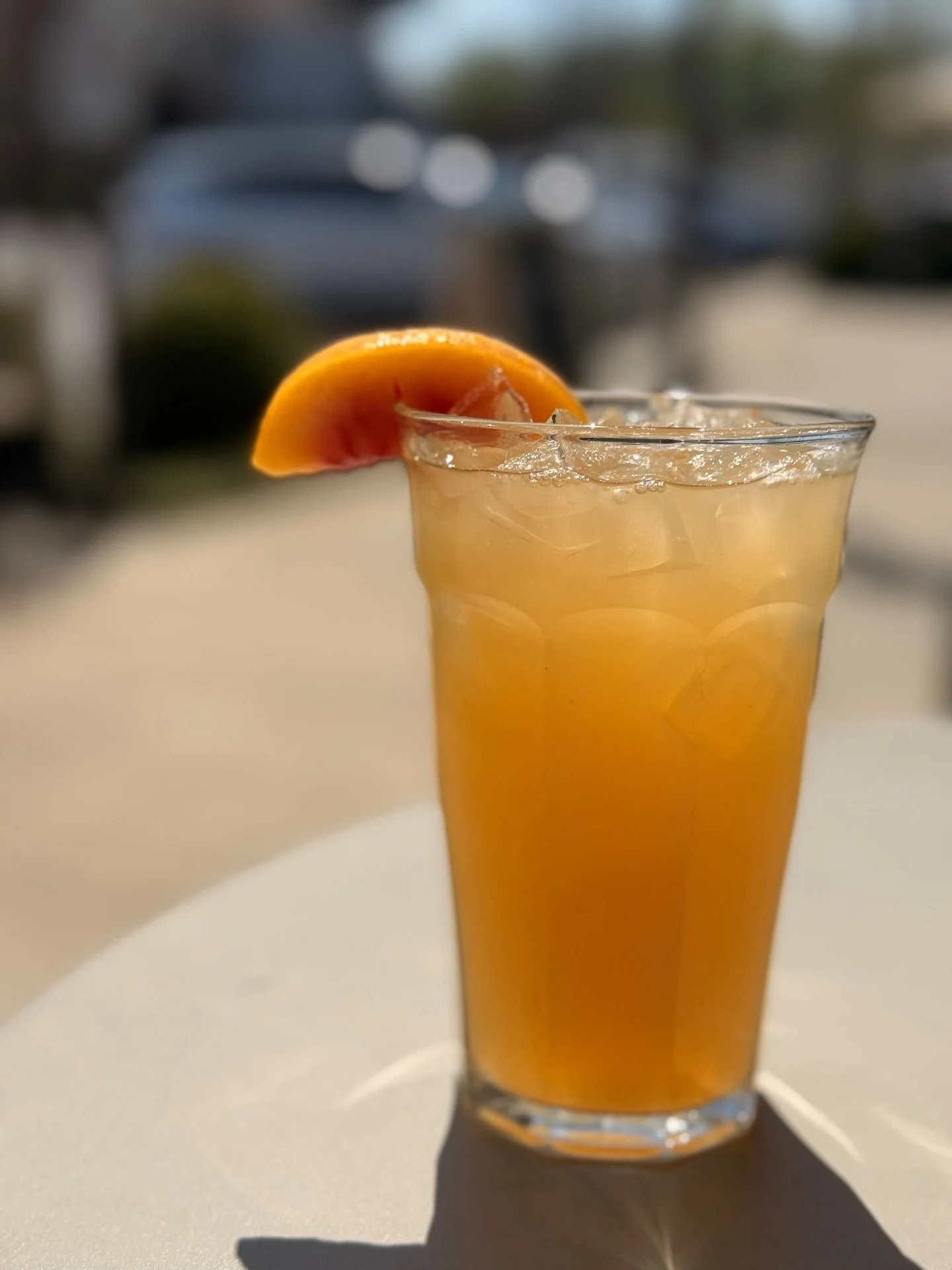 Meet our Lemonade of the Moment 🍑✨ 

Lemonade is back for the season! We focus on small batches, big flavor made with real ingredients, and zero guarantees it&rsquo;ll be here tomorrow! Each time we run out, we dream up something new&hellip;

Right 