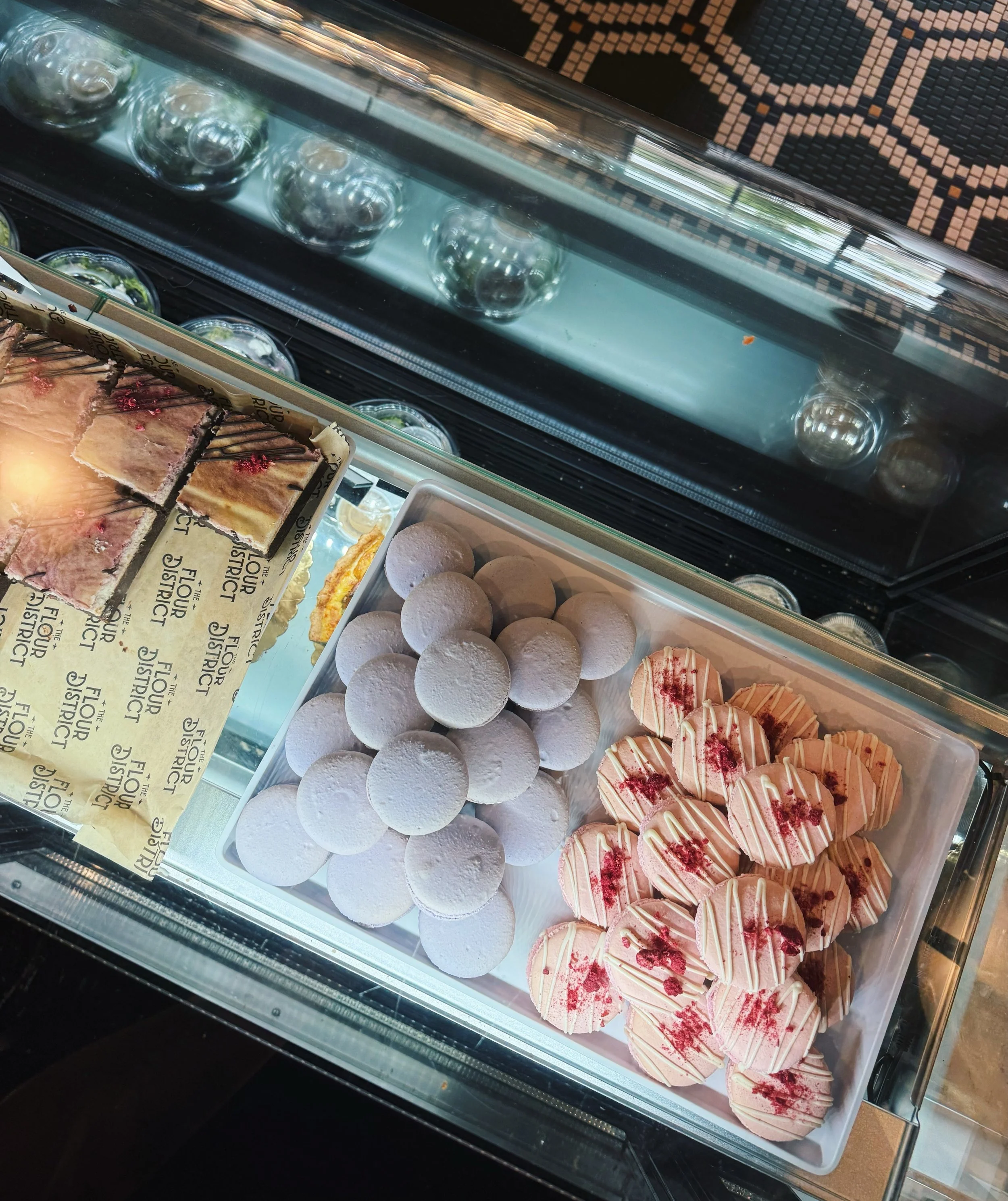 White chocolate raspberry &amp; honey lavender macarons are the perfect little something for mom! Come by and pick out all of your favorites for the sweetest gift this weekend! 🩷