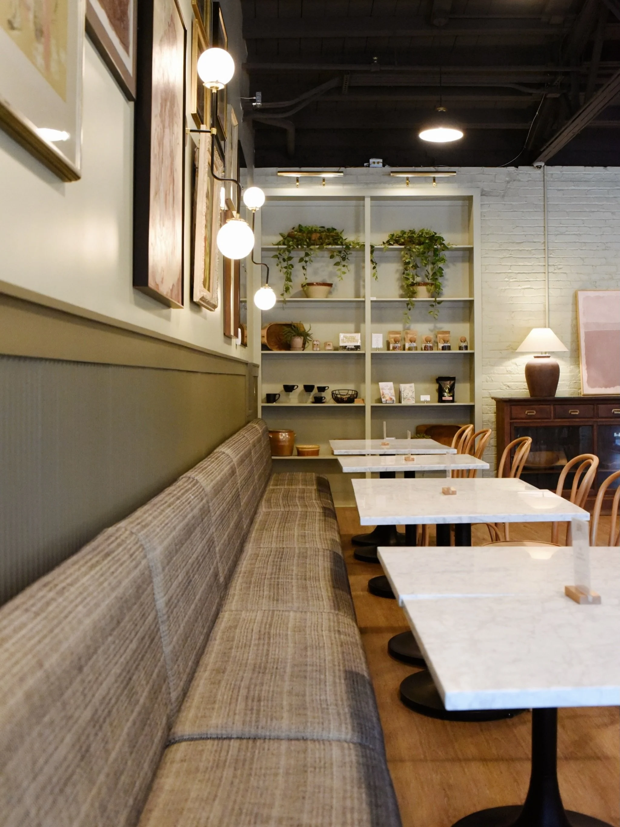 The perfect place to linger on your Sunday morning - with a warm cup of coffee and pastry in hand ☕️