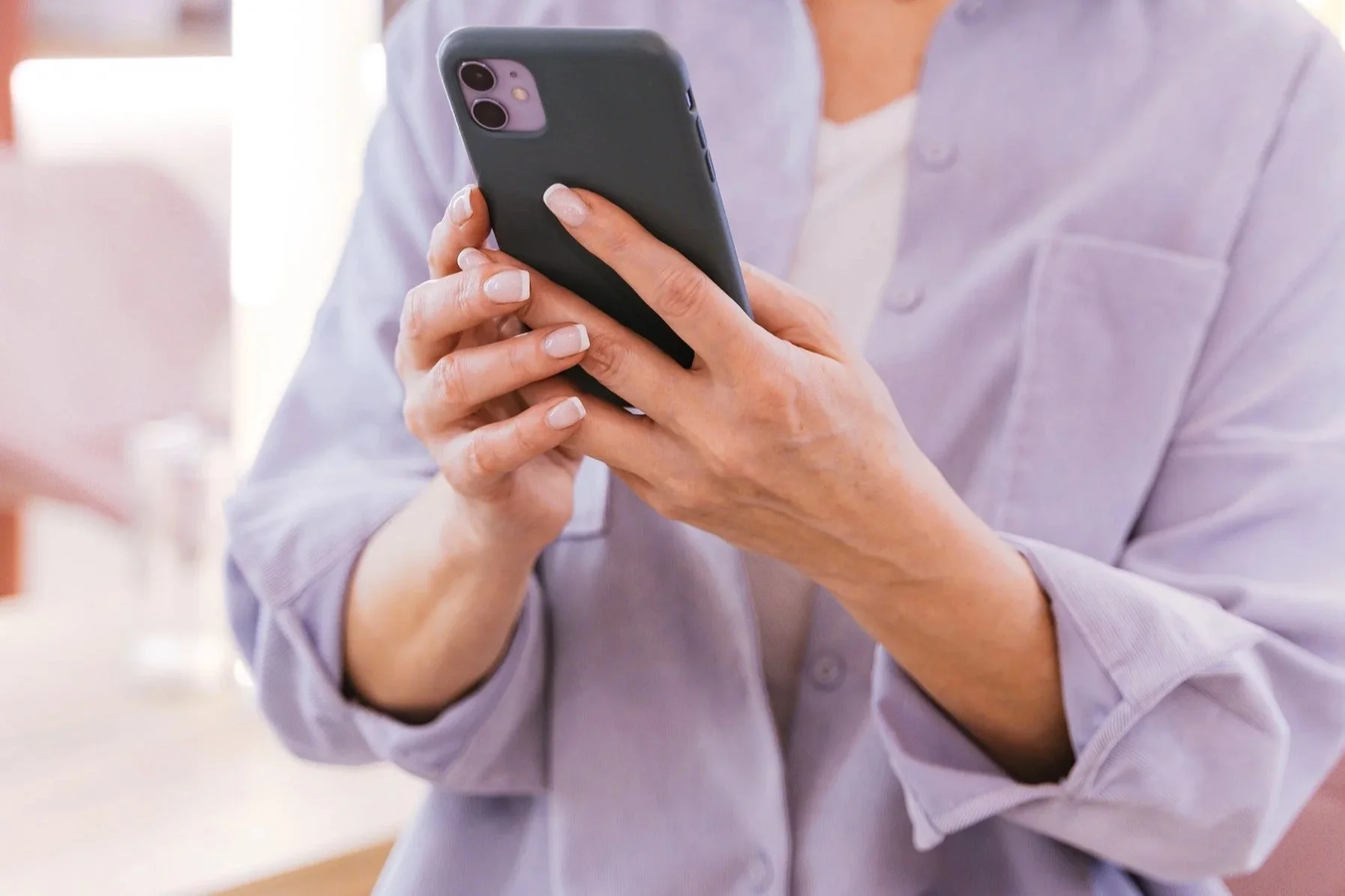 Key Contacts Every Woman Over 50 Should Have On Her iPhone