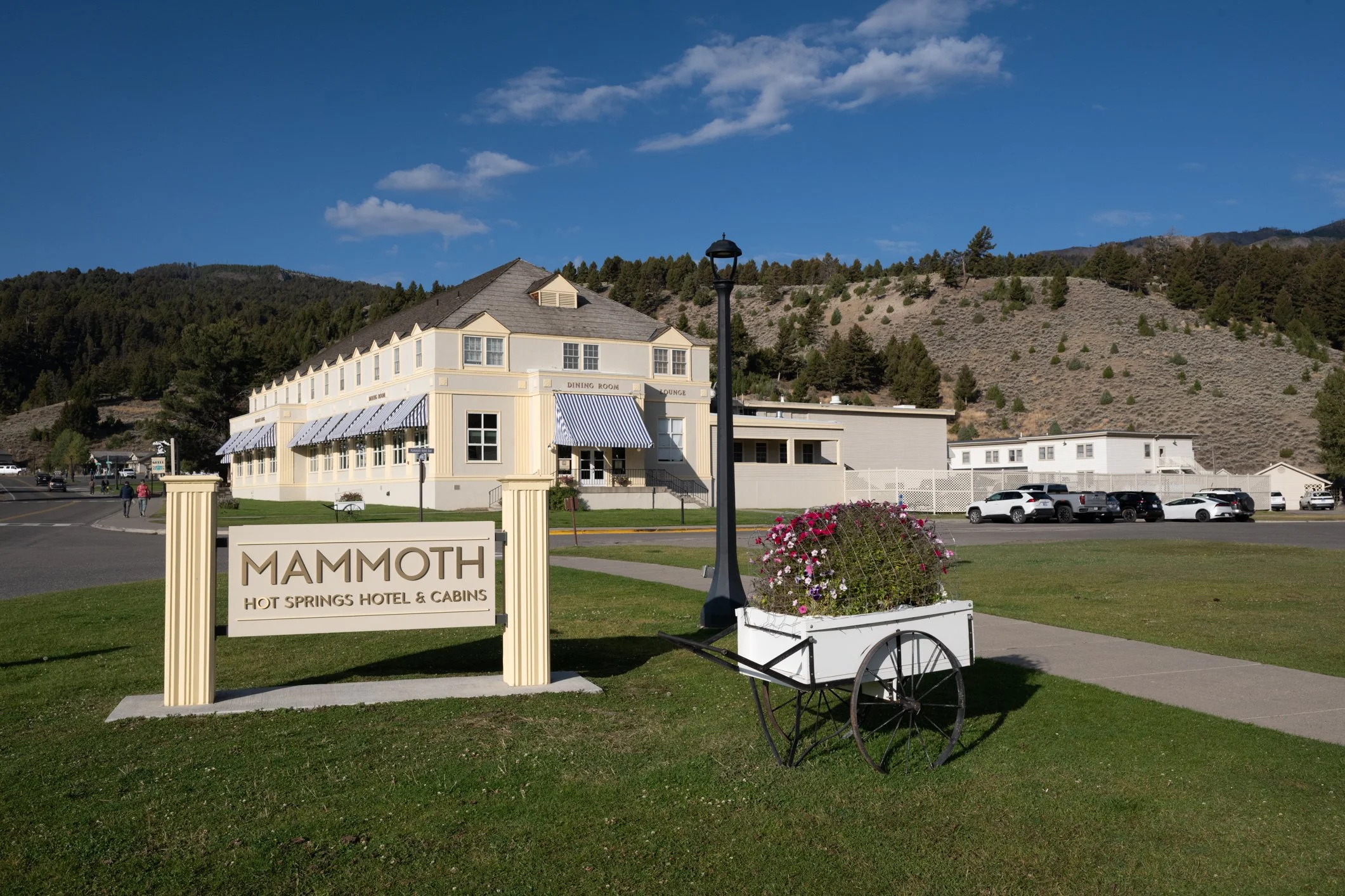 Mammoth Hot Springs Hotel, Yellowstone NP