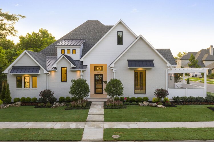 Wood Glen | 3621 SqFt • 3/4 Bed • 4-1/2 Bath