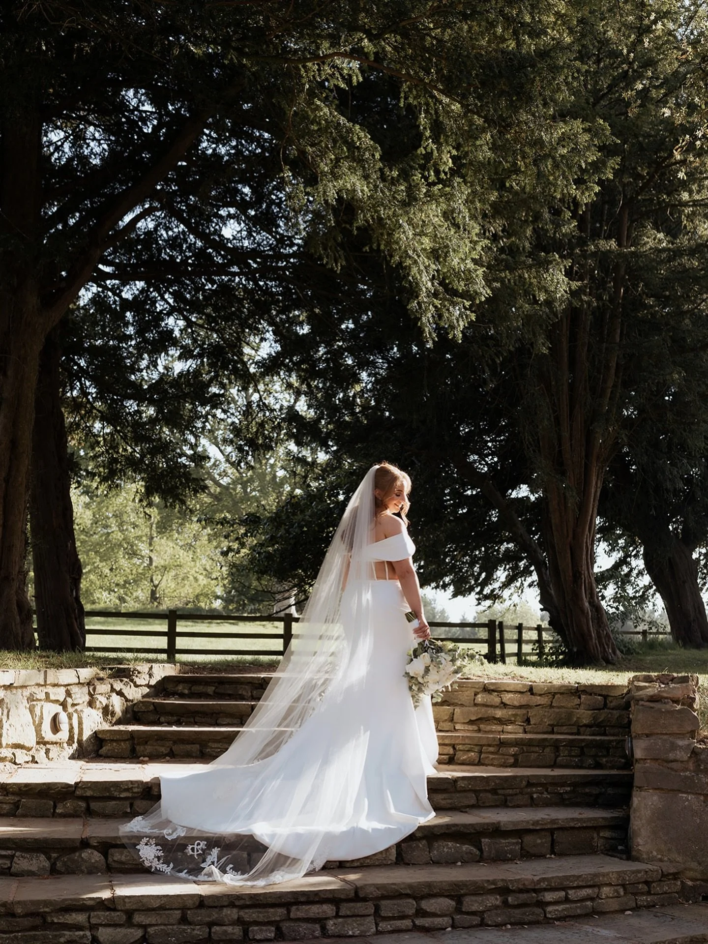 Soft light. Quiet moments.
The kind of weddings I&rsquo;ll never tire of ✨

Telling stories at beautiful places. 

Venue: @coachhouseatsoughton
Photographer: @cleostellaphotography
Hair: @hannahbradleyhair
Makeup: @bykatehayes
Cake: @mumwhobakes
Flor