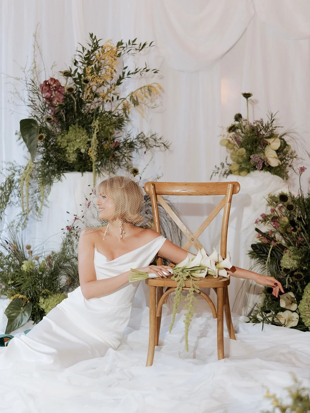 An editorial moment at Iscoyd Park, soft textures, movement, and a Vivienne Westwood silhouette.

@iscoydpark 
@cleostellaphotography 
@rebeccaforshaw_hairmakeup 
@flourishbyelizabeth 
@stixandstems_ 
@viviennewestwood 
@whiteclosetbridal 
@t.inkstyl