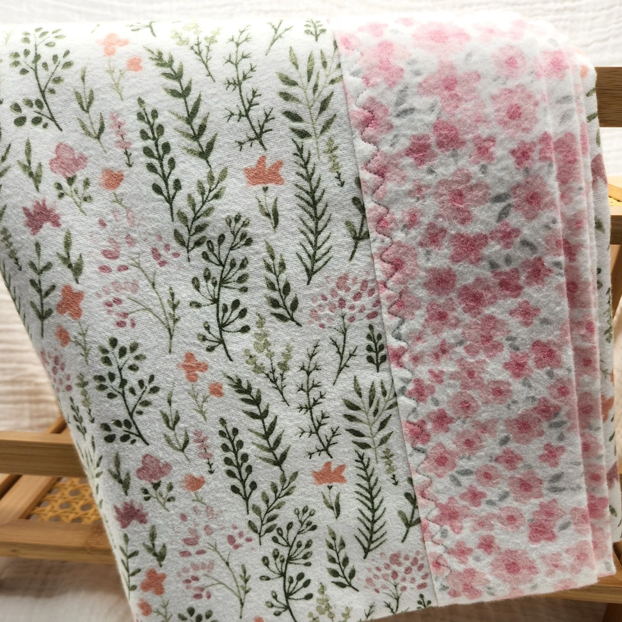 Delicate_flowers_tiny_flowers_rack_folded2.jpg