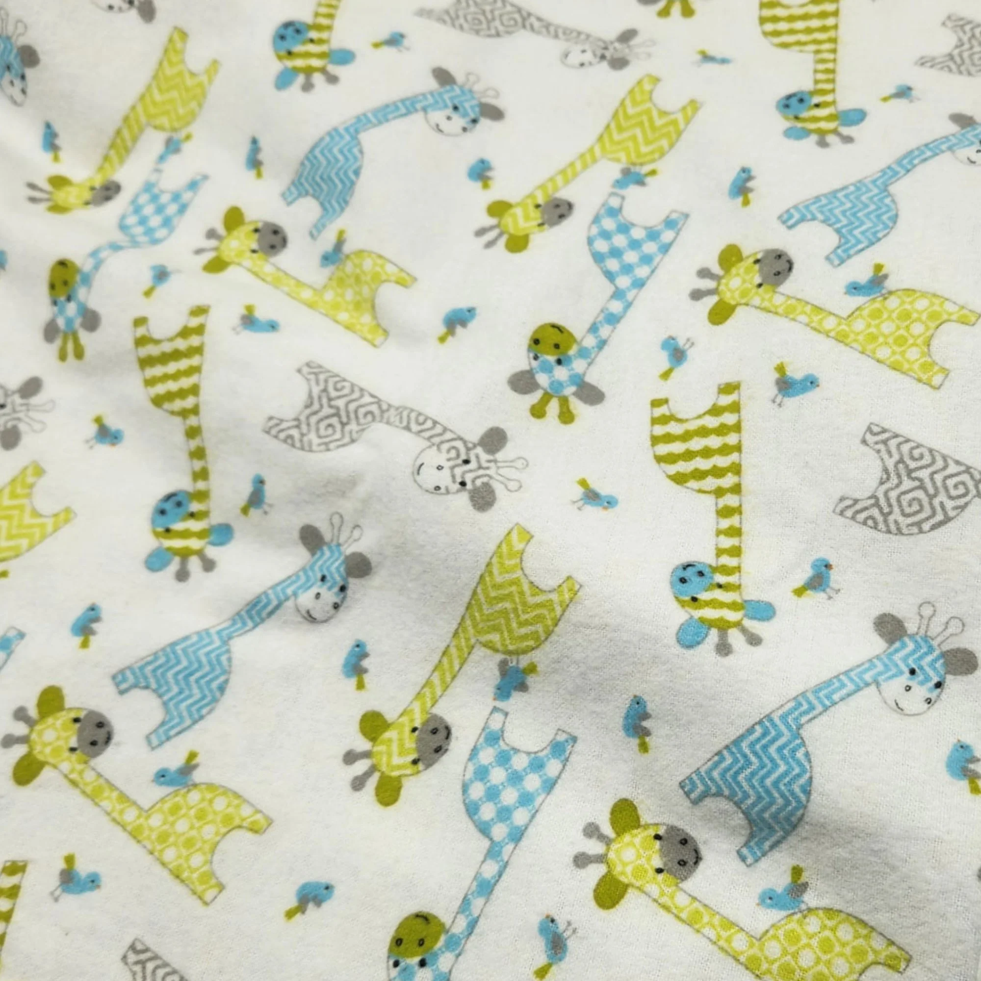 Giraffe_dots_fabric.jpg