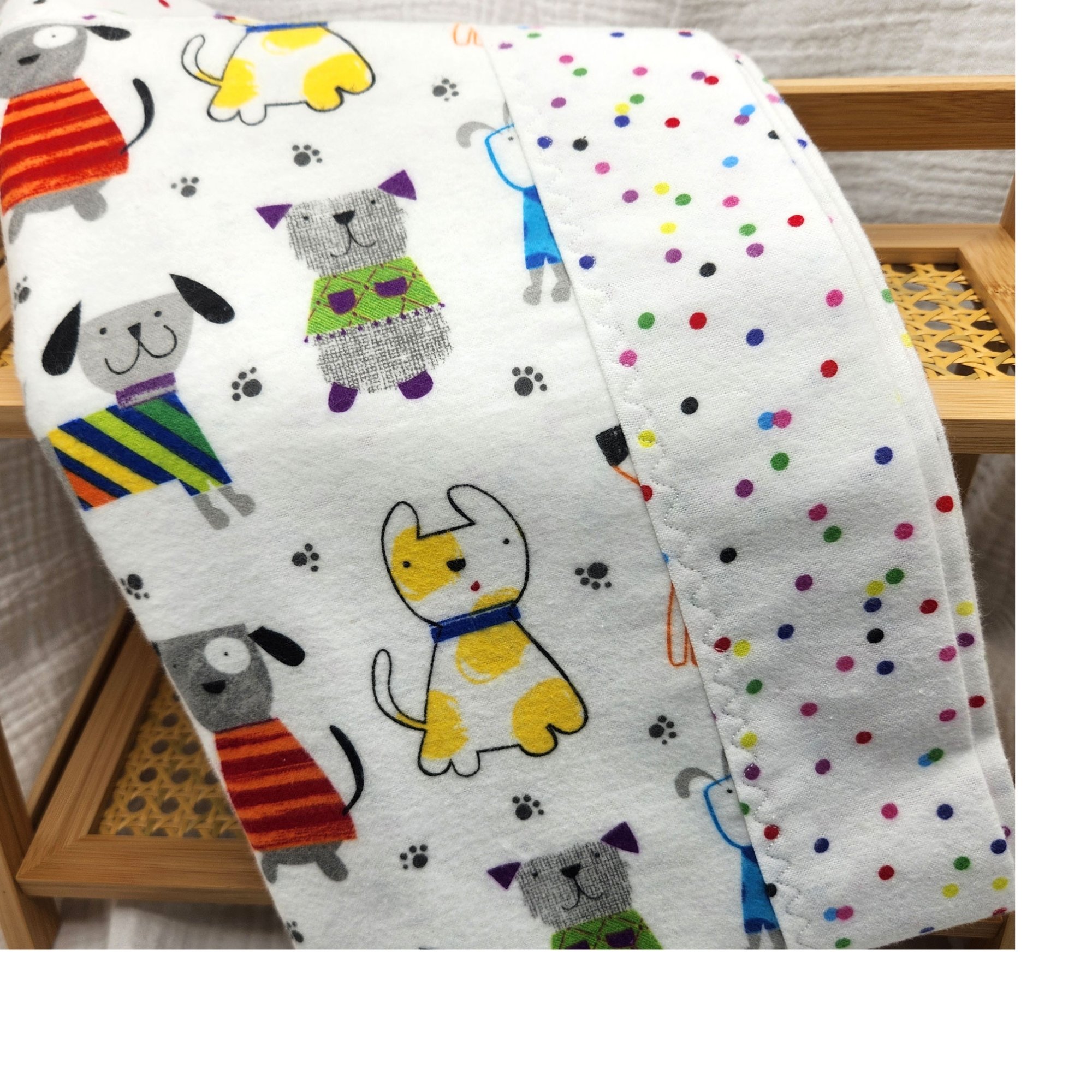 Colorful_dogs_dots_rack1.jpg