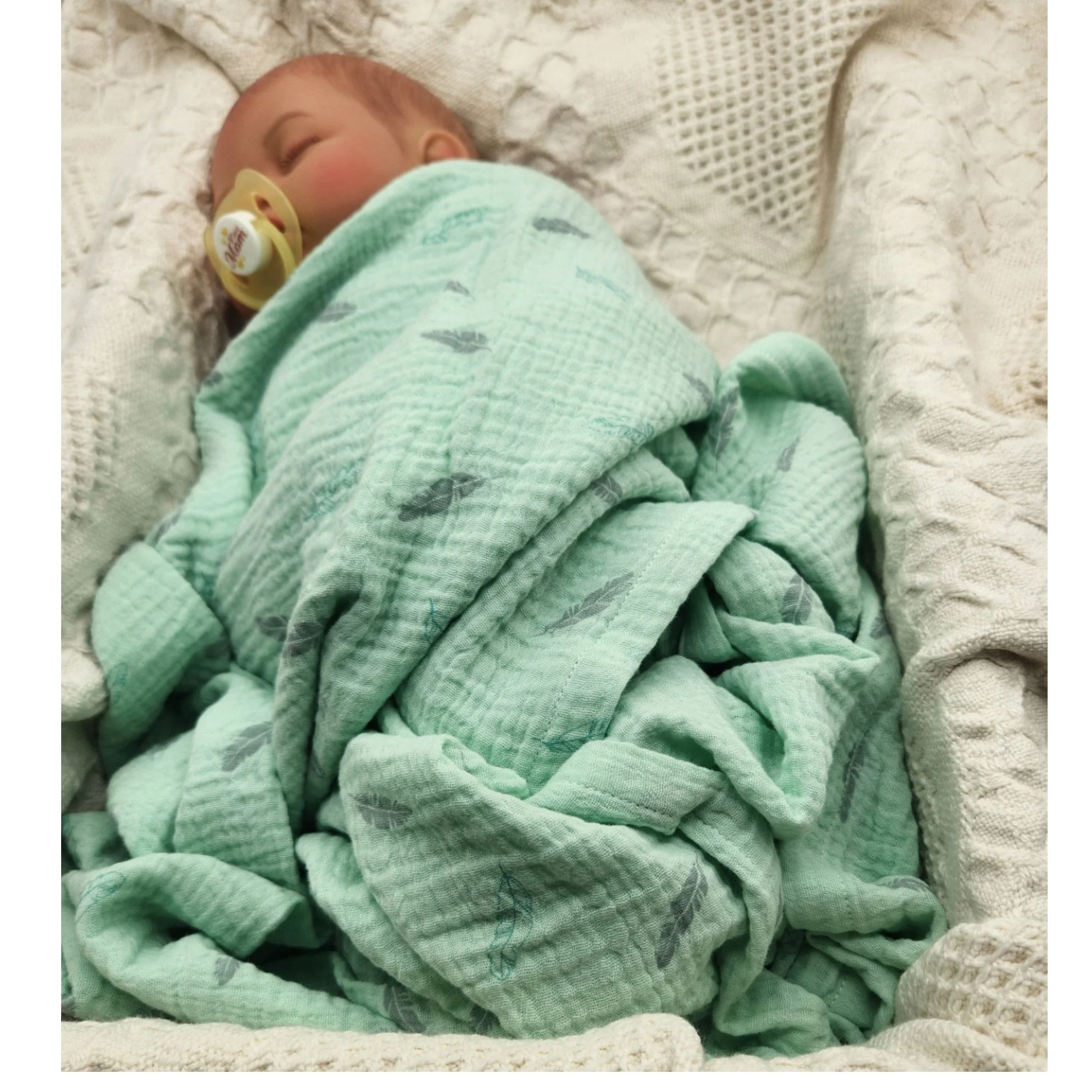 Green_feathers_crib.jpg