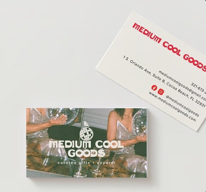 I have got to get better at posting more consistently. 🙃 But in the meantime, just know your girl is over here designing her little heart out and trying to bring all of your branding and website dreams to life. 🤩🤗

Biz card design for @mediumcoolg
