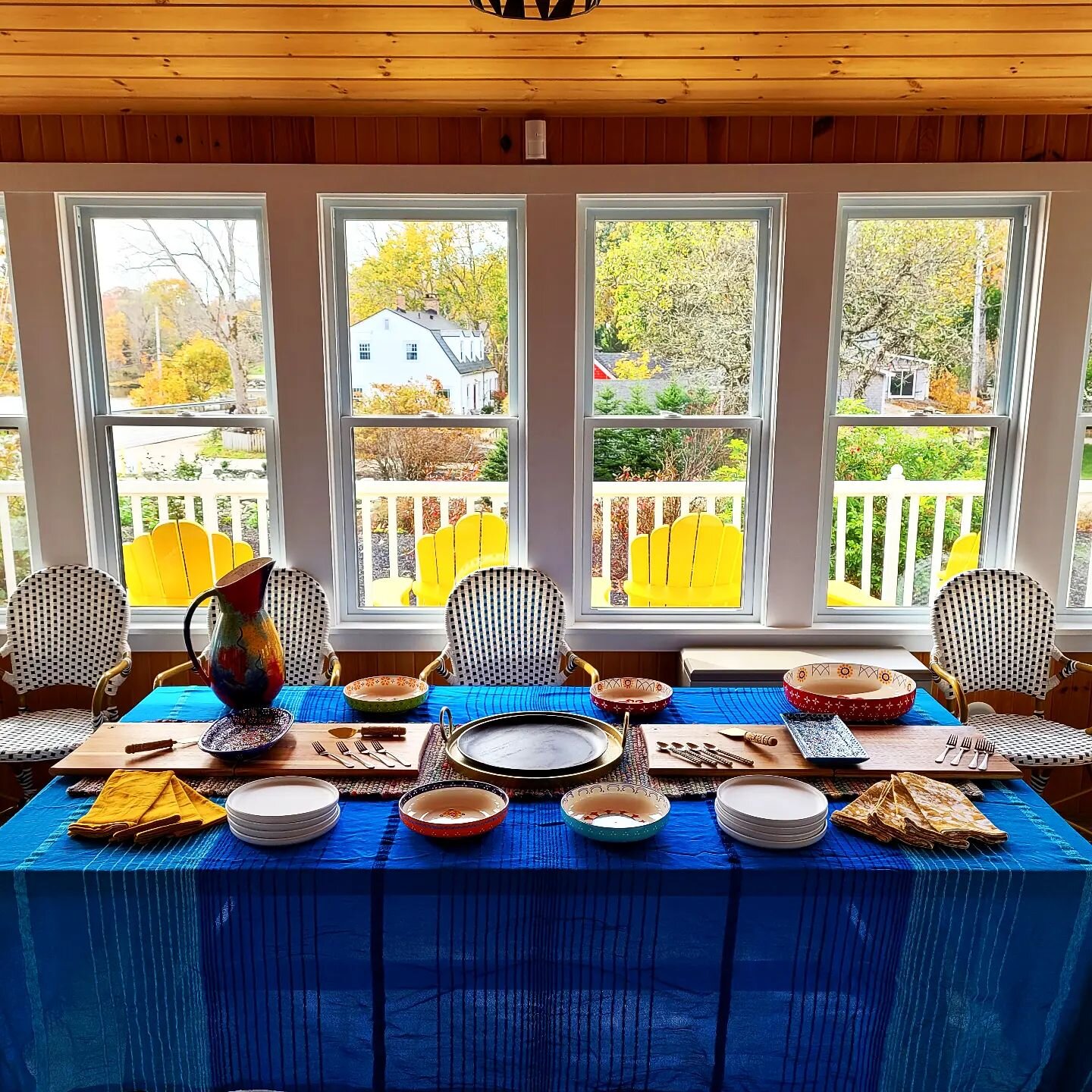 Want to take your next dinner party next level?

 Book The Oaks where you can lay out a beautiful table in the 4 seasons room and dine in the elegant dining room. Perfect for 5 couples to eat, stay and enjoy time together.

After dinner? Why there is