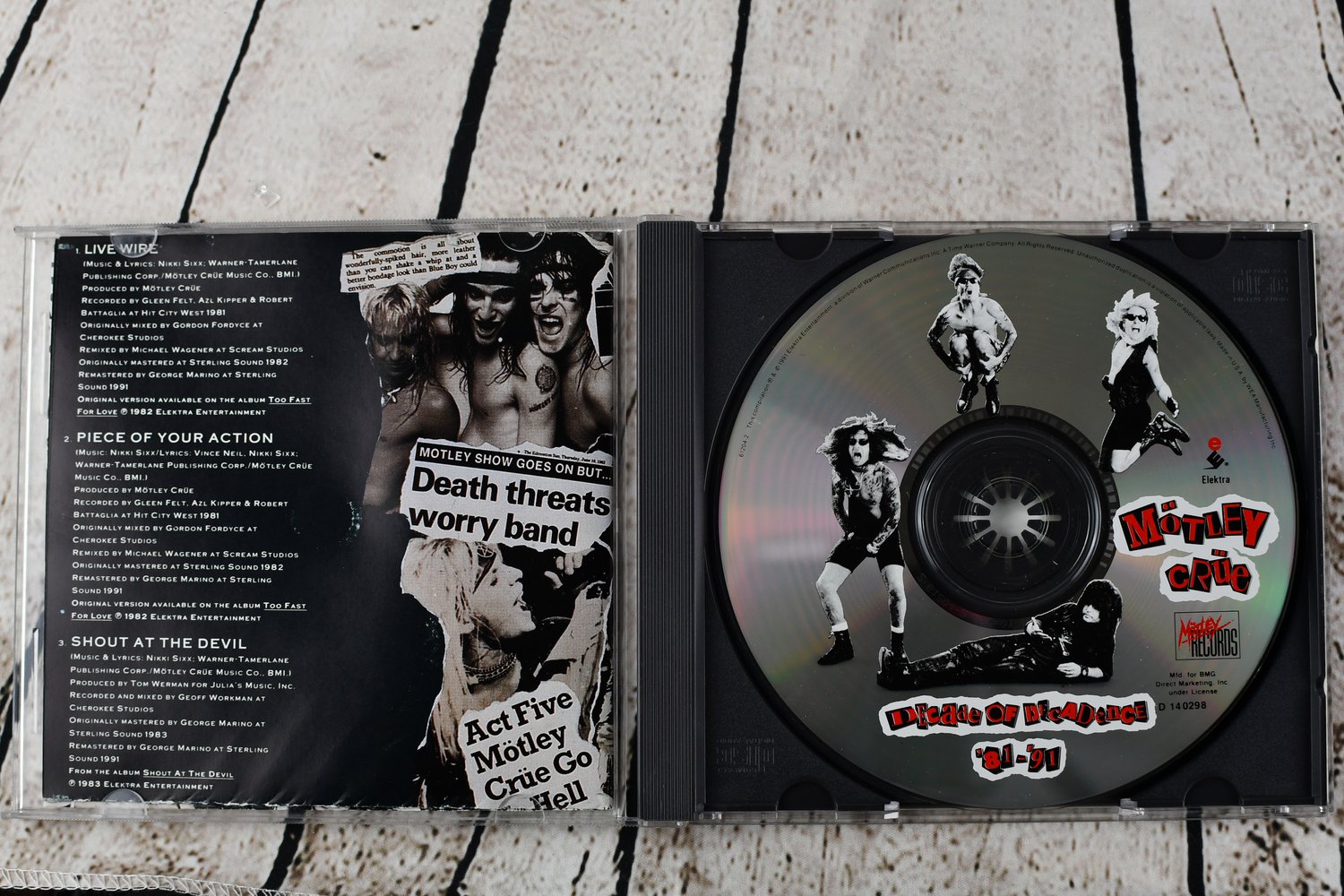 Mötley Crüe – Live Wire Lyrics