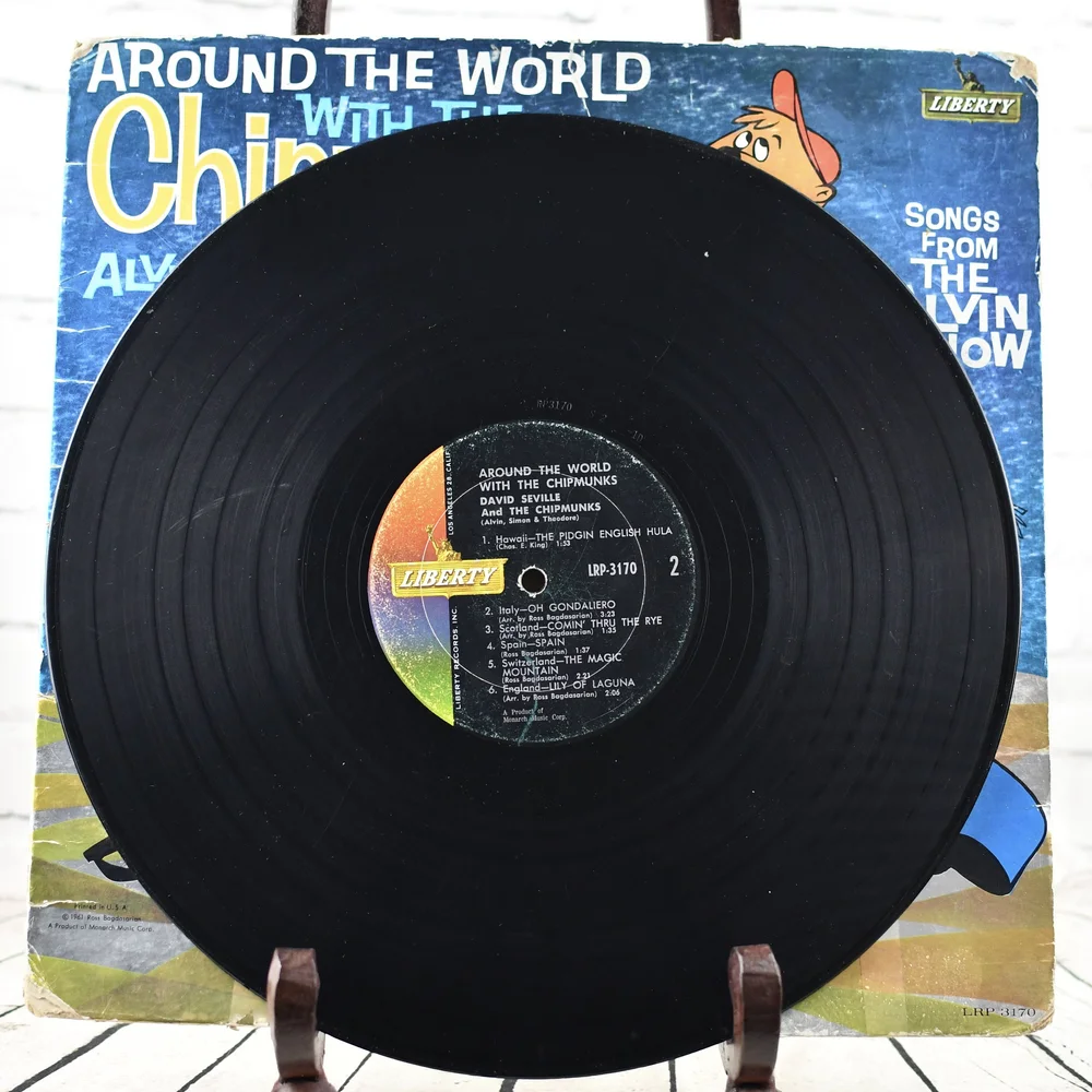 The Chipmunks with David Seville – Around The World With The