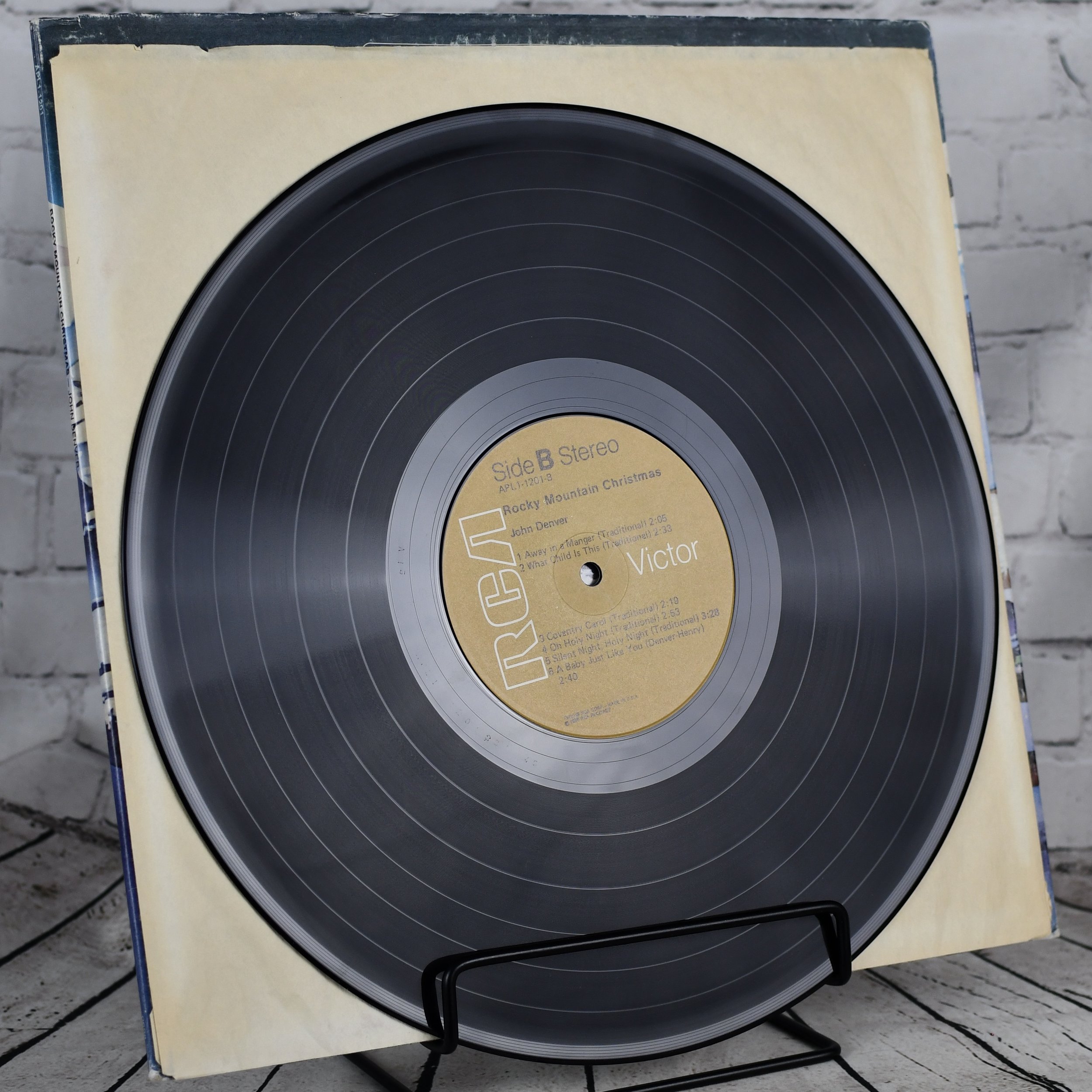 Madonna – Material Girl, 12