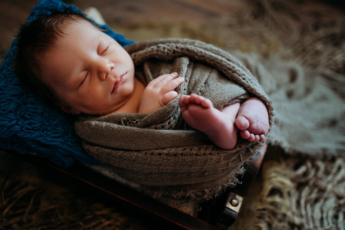 newborn-session-kansas-city-photographer-denise-jambor-photography-owen-20.jpg