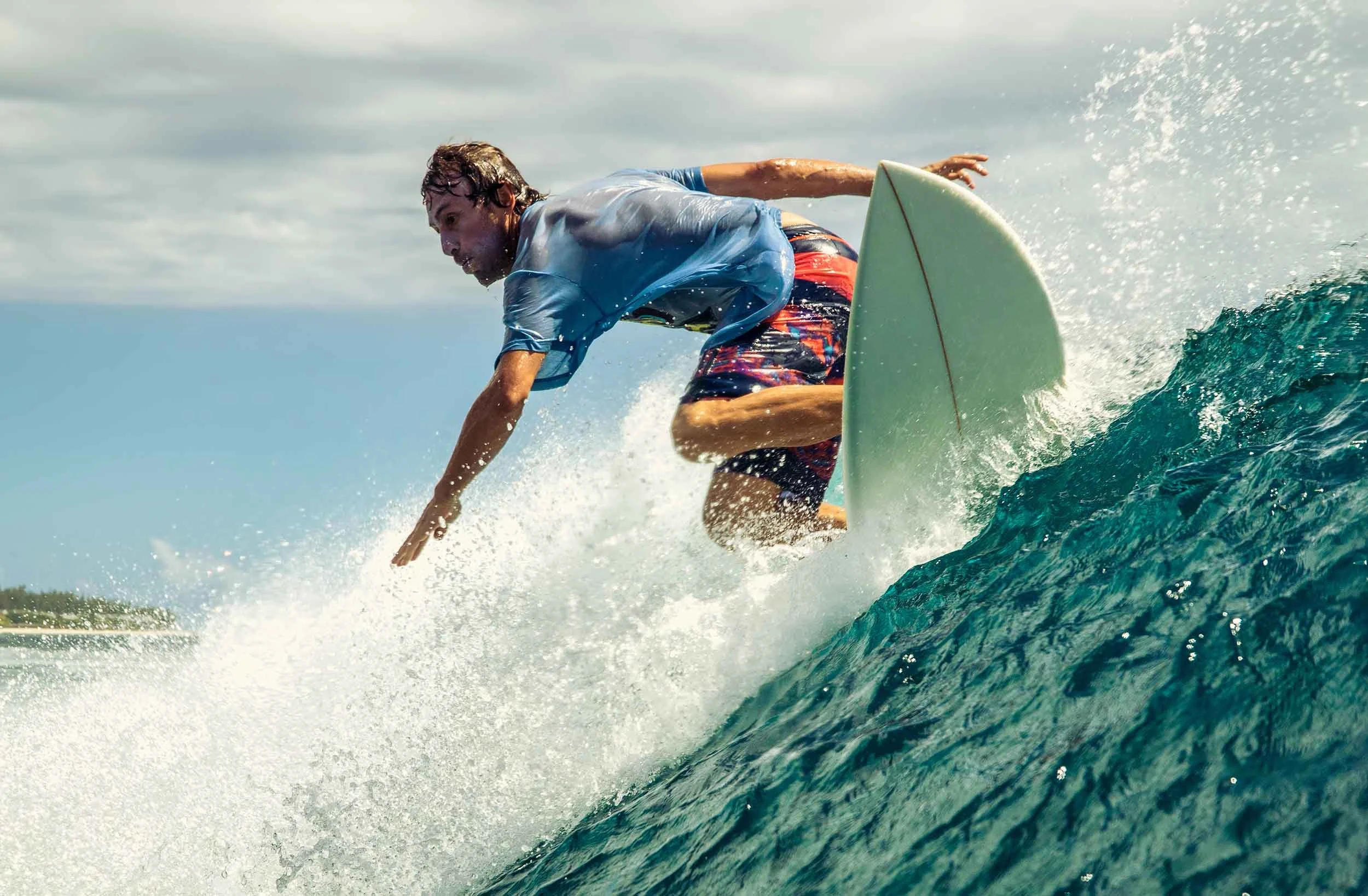 Заниматься серфингом. Серфинг доска. Как научиться серфингу. Улувату серфинг. Девушка на серфинге крупно.