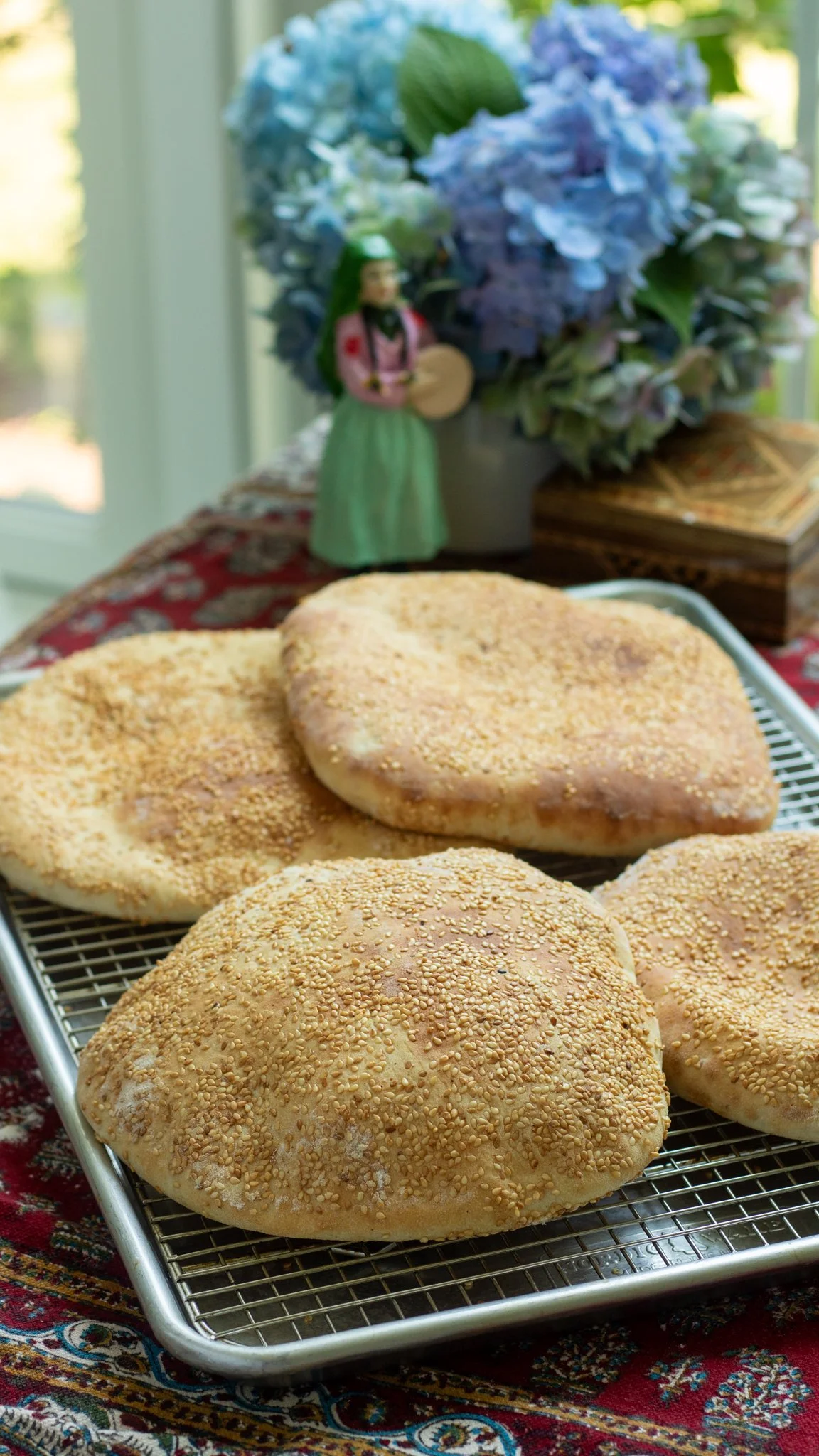 Ka’ak Al Asrouneh with melted cheese