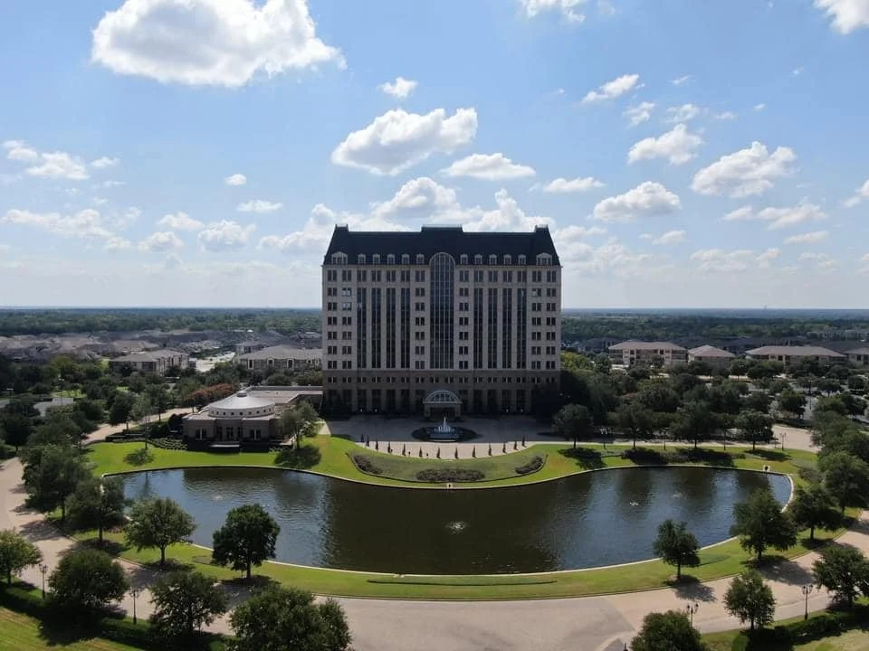 Momentum Plaza