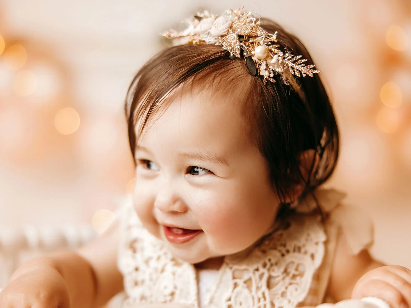 From Newborn to One Year: Vivienne’s First Birthday Milestone Session