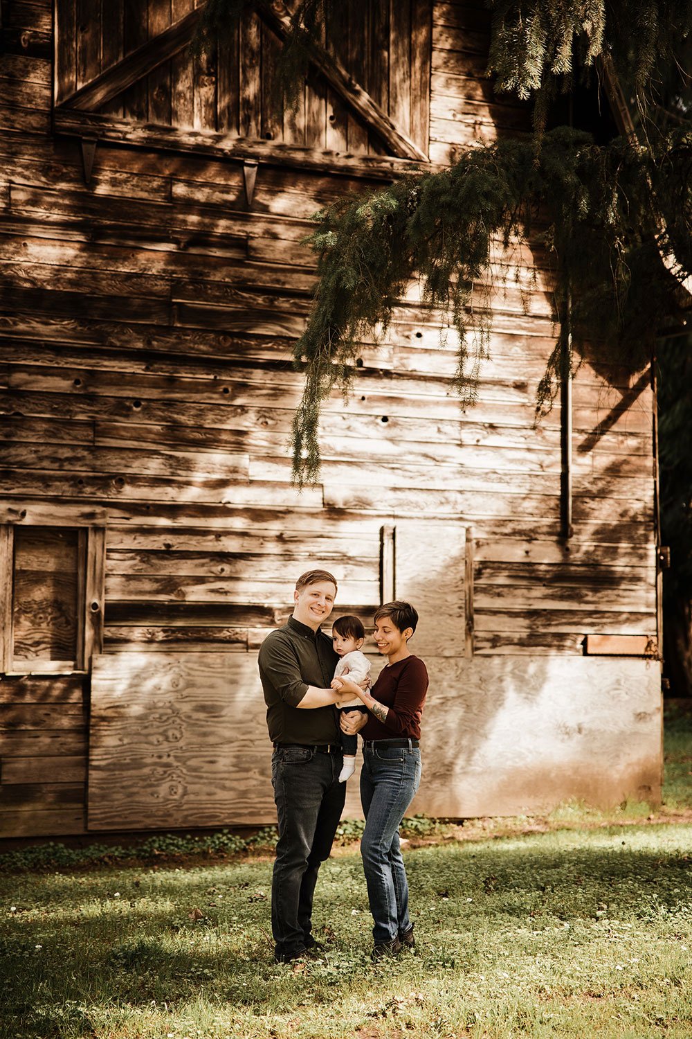 Freezing Time: A Golden Hour Outdoor Family Session in Tualatin