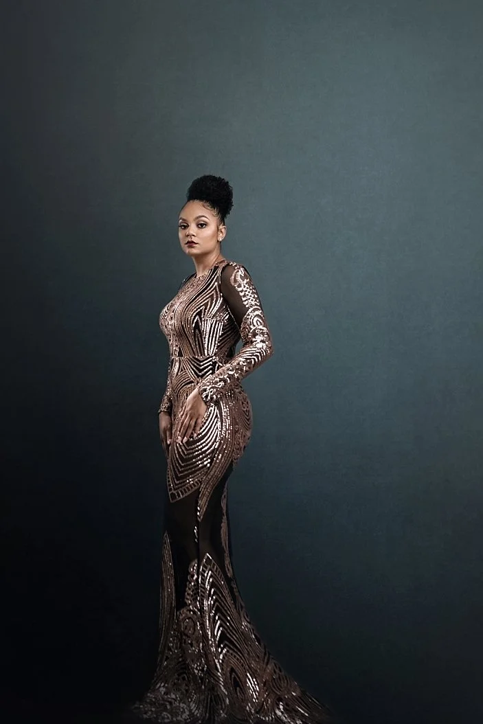 luxury-glamour-maternity-portrait-sequin-gown-pdx-photographer.jpg