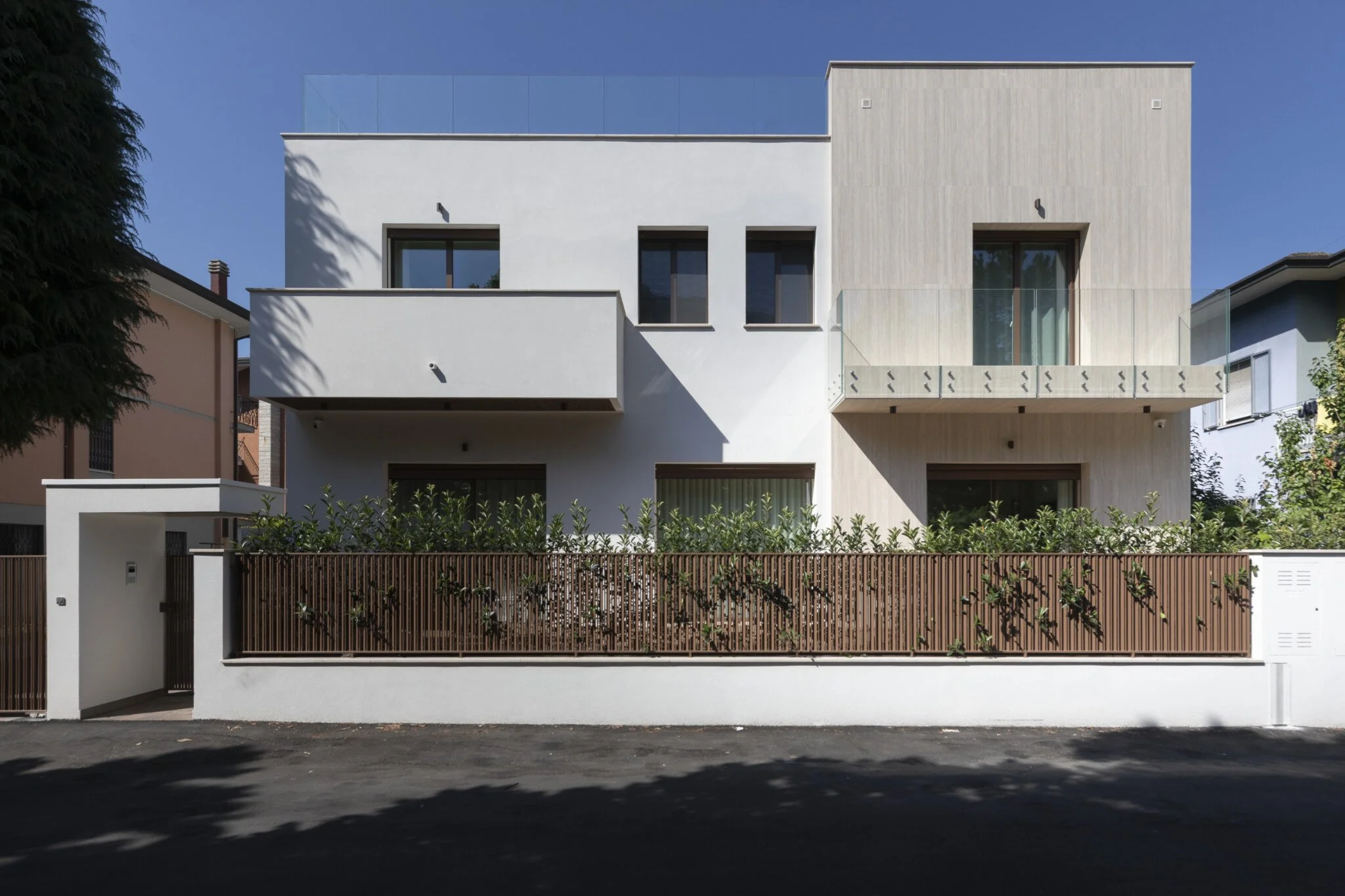 Modern Exterior Facade using Laminam Porcelain Slabs