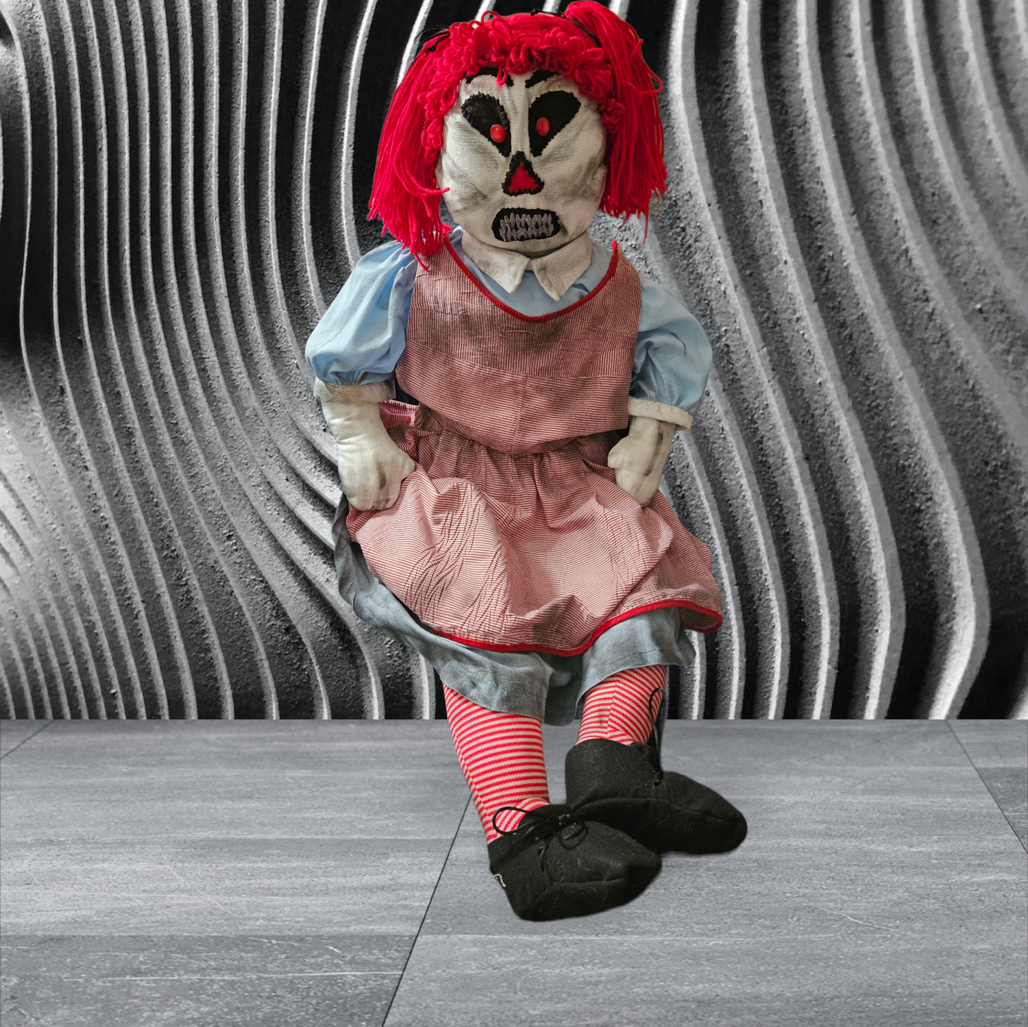 Giant \, image size:1500x1499