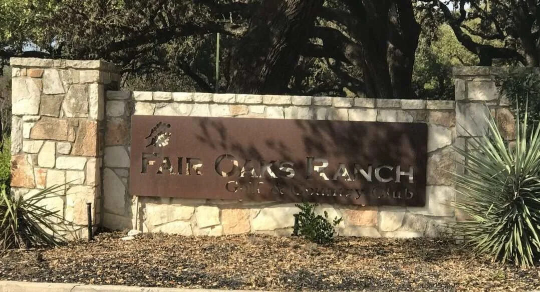 Best Neighborhoods in Fair Oaks Ranch TX for Luxury, Golf, and Family Living