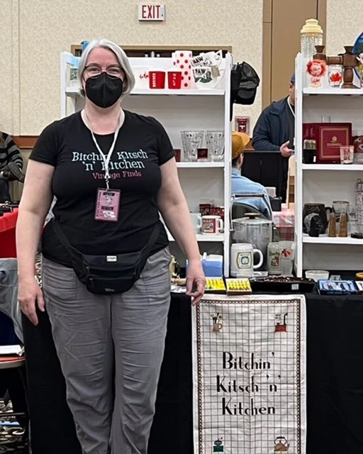BitchinKitschnKitchen1_28129.jpg