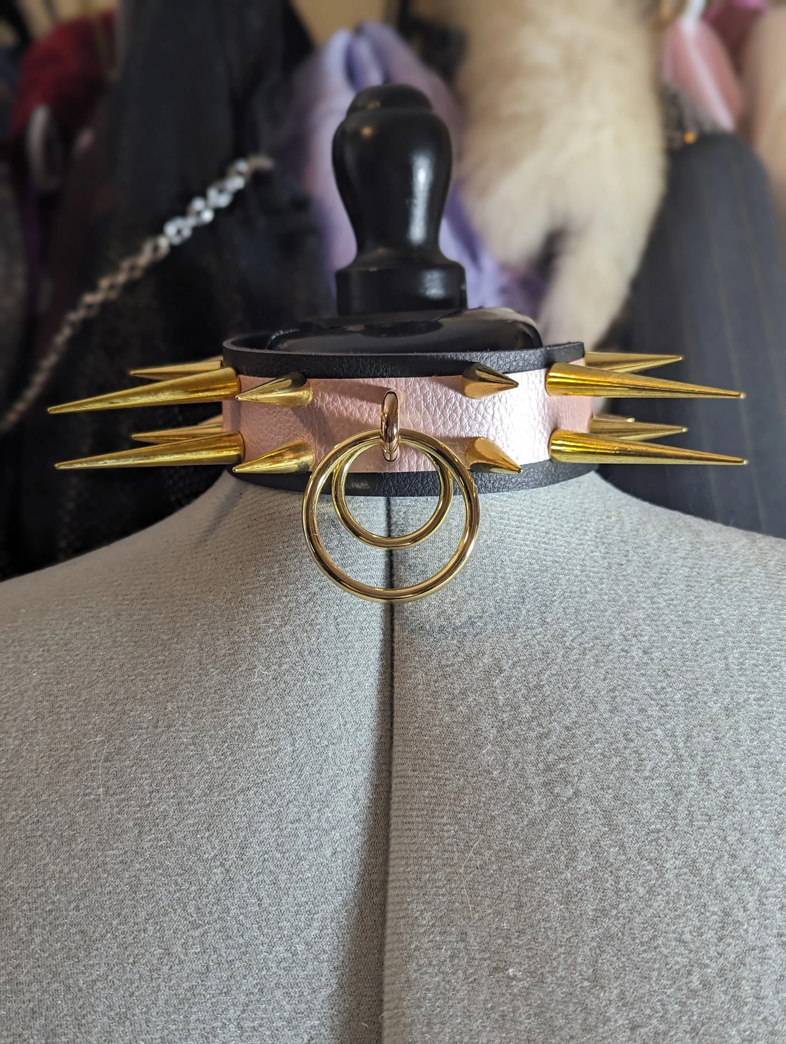 chokehold spikes.jpg