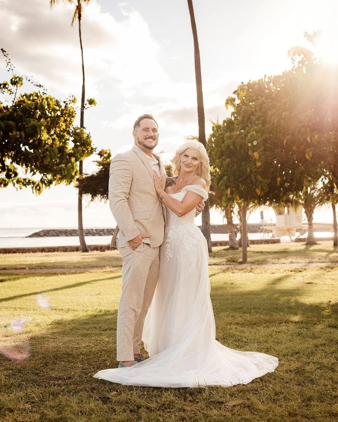 Megan and Michael flew in to Hawaii for some wedding photos and I gotta tell you&hellip; magically beautiful and I&rsquo;m happy for these two love birds. 🌴💍
#hawaiicouples #magicislandhawaii #hawaiiphotographer #hawaiiweddingphotographer #honolulu