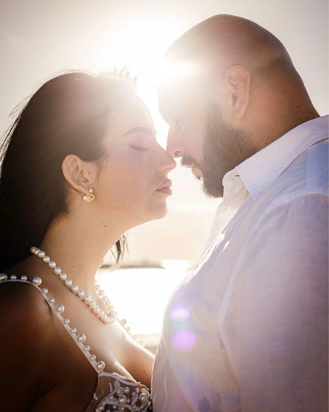 Huge congratulations to the beautiful couple from Slovakia who officially tied the knot here in Honolulu, Hawaii. 

#hawaiicouples #magicislandhawaii #hawaiiphotographer #hawaiiweddingphotographer #honoluluweddingphotographer #hawaiielopement #justma