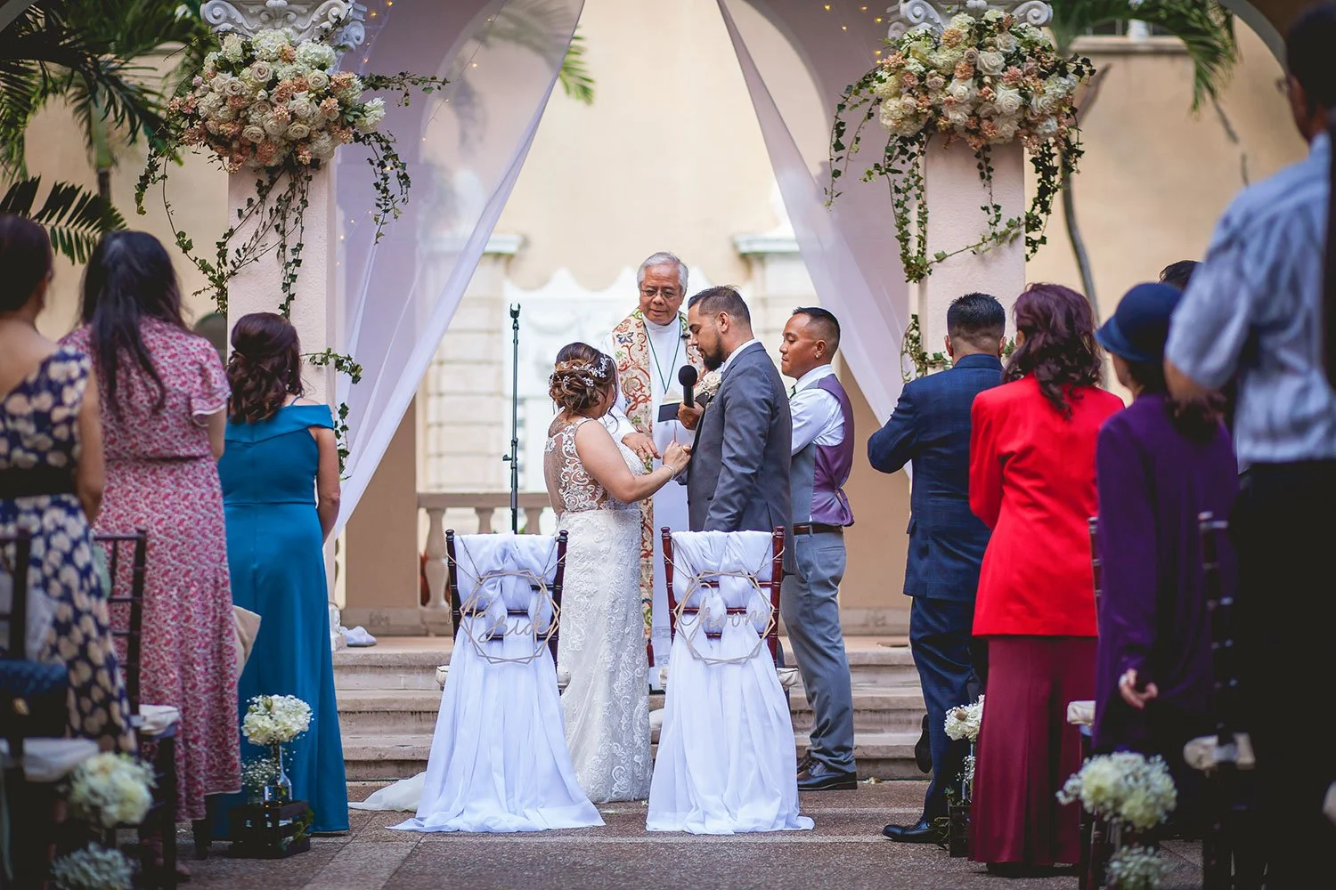 A beautiful venue to hold a wedding day at Cafe Julia on Oahu, Hawaii.
