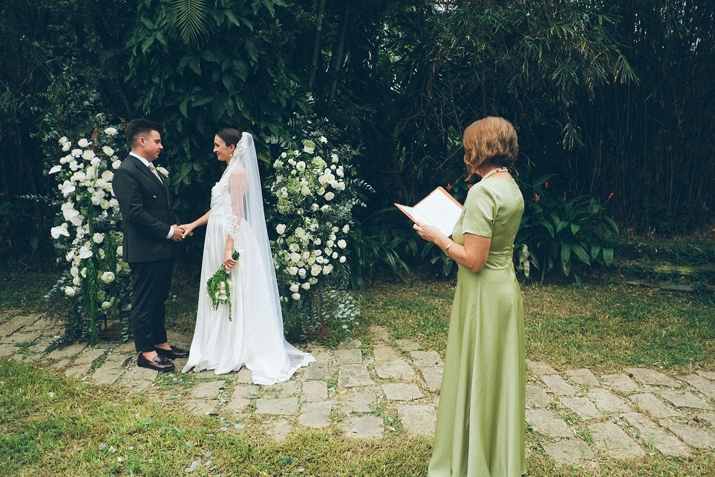 Hawaii Wedding Officiant in Oahu