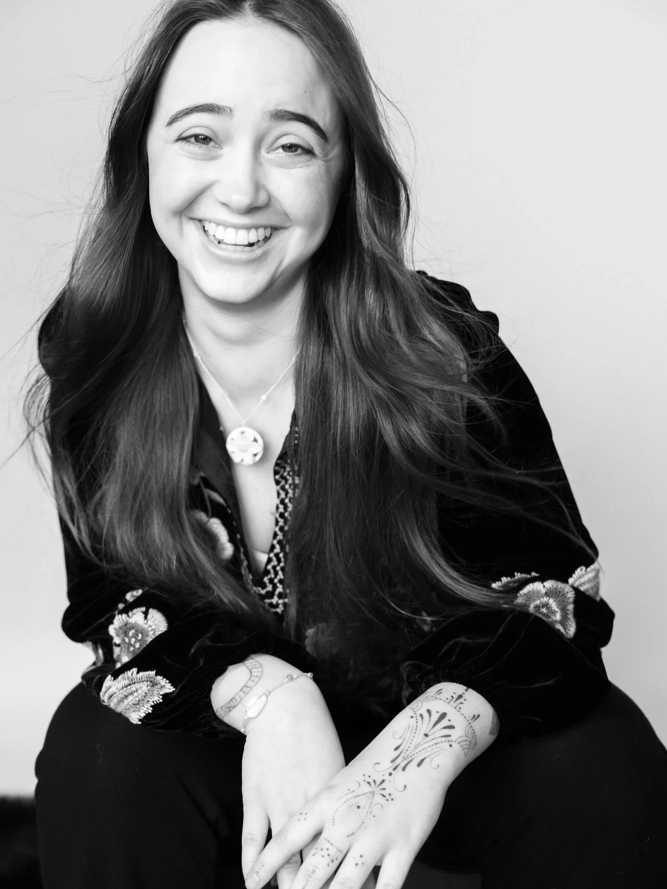 This was a thrilling experience working with Jill and seeing her process as we went through this amazing shoot ☺️

I magically won this as a giveaway and I was a little nervous because I usually am pretty camera shy but Jill made me feel so comfortab