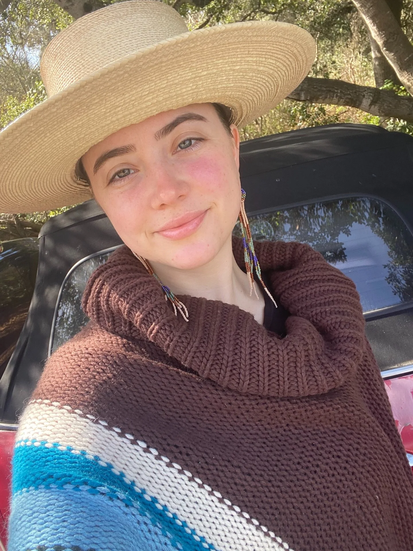 Spring is wild and free 🍃 everywhere we look there is life coming up and asking us to notice. Chickweed, nettle, sage, cleavers, miners lettuce&hellip; I mean there are so many herbs right here right now ! 

If you are being called to learn how to e