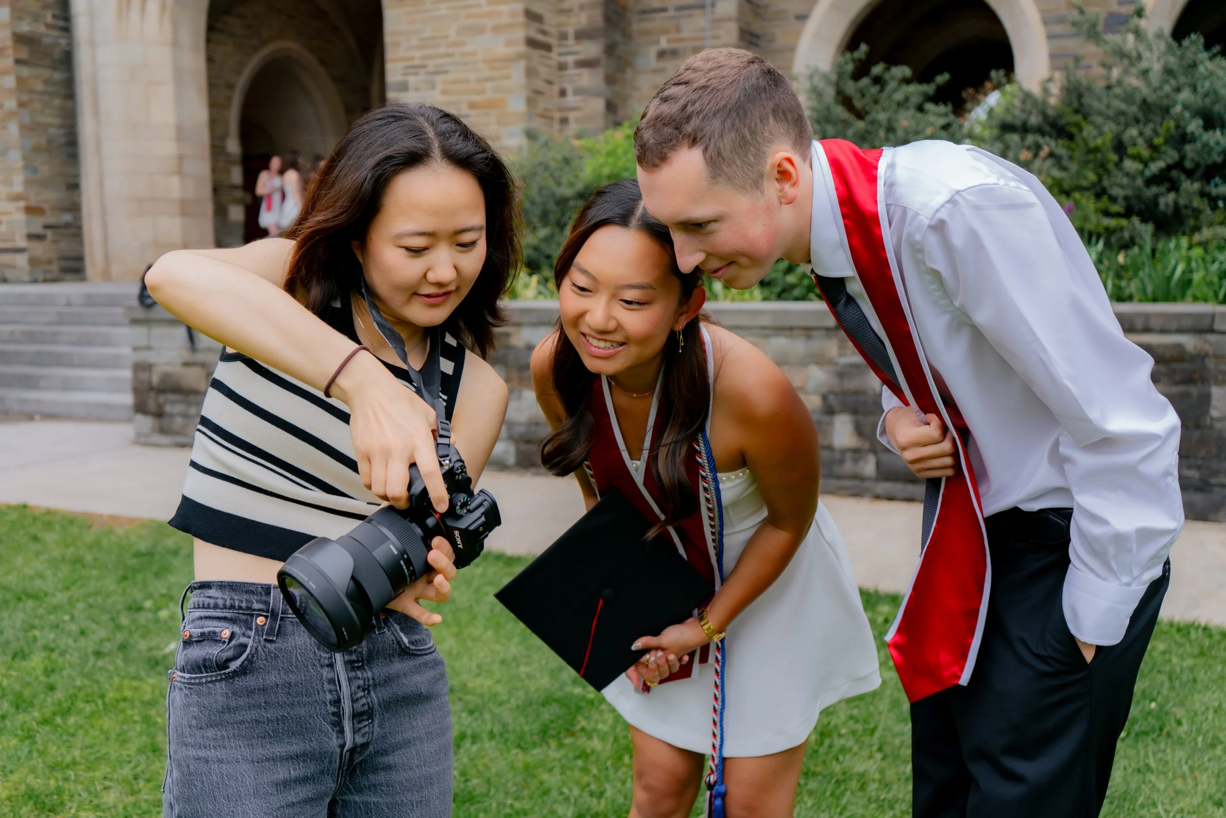 How to Choose the Right Graduation Photographer for You