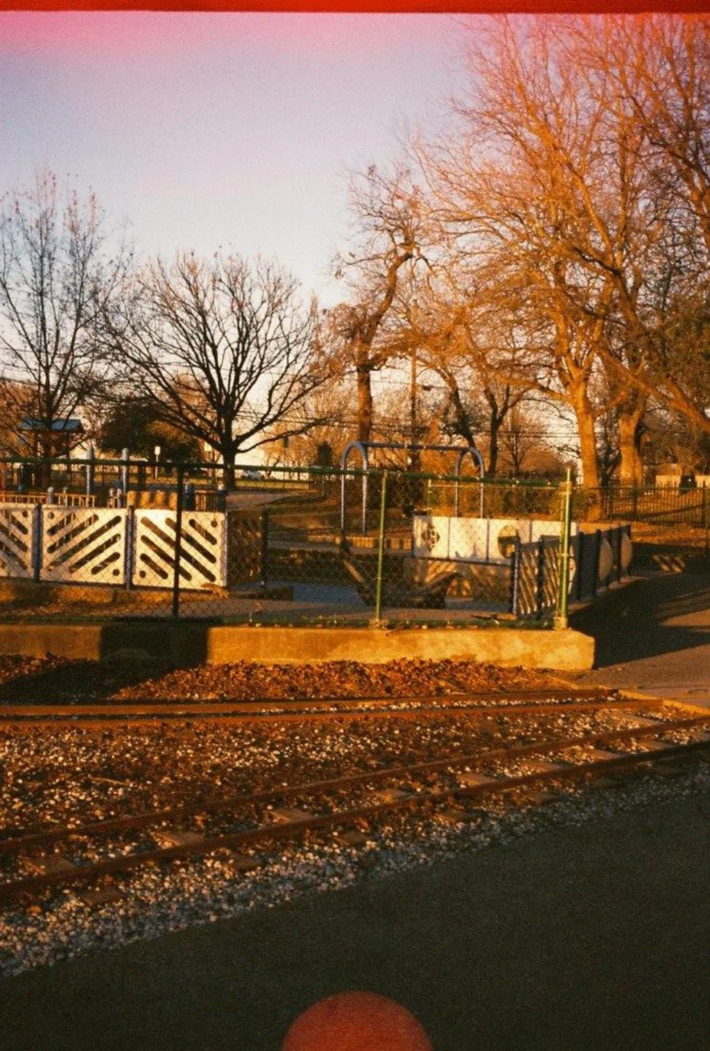 R1-06818-0004.jpg