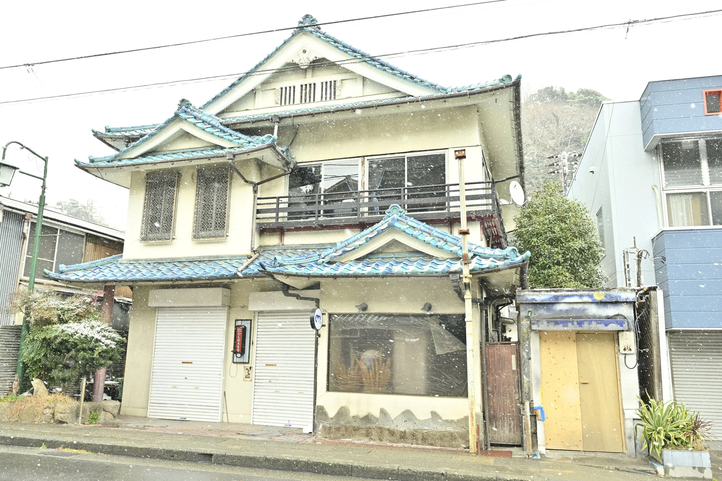 A favorite old building on Kendo 32 Dori in Kamakura near Hase-dera Temple