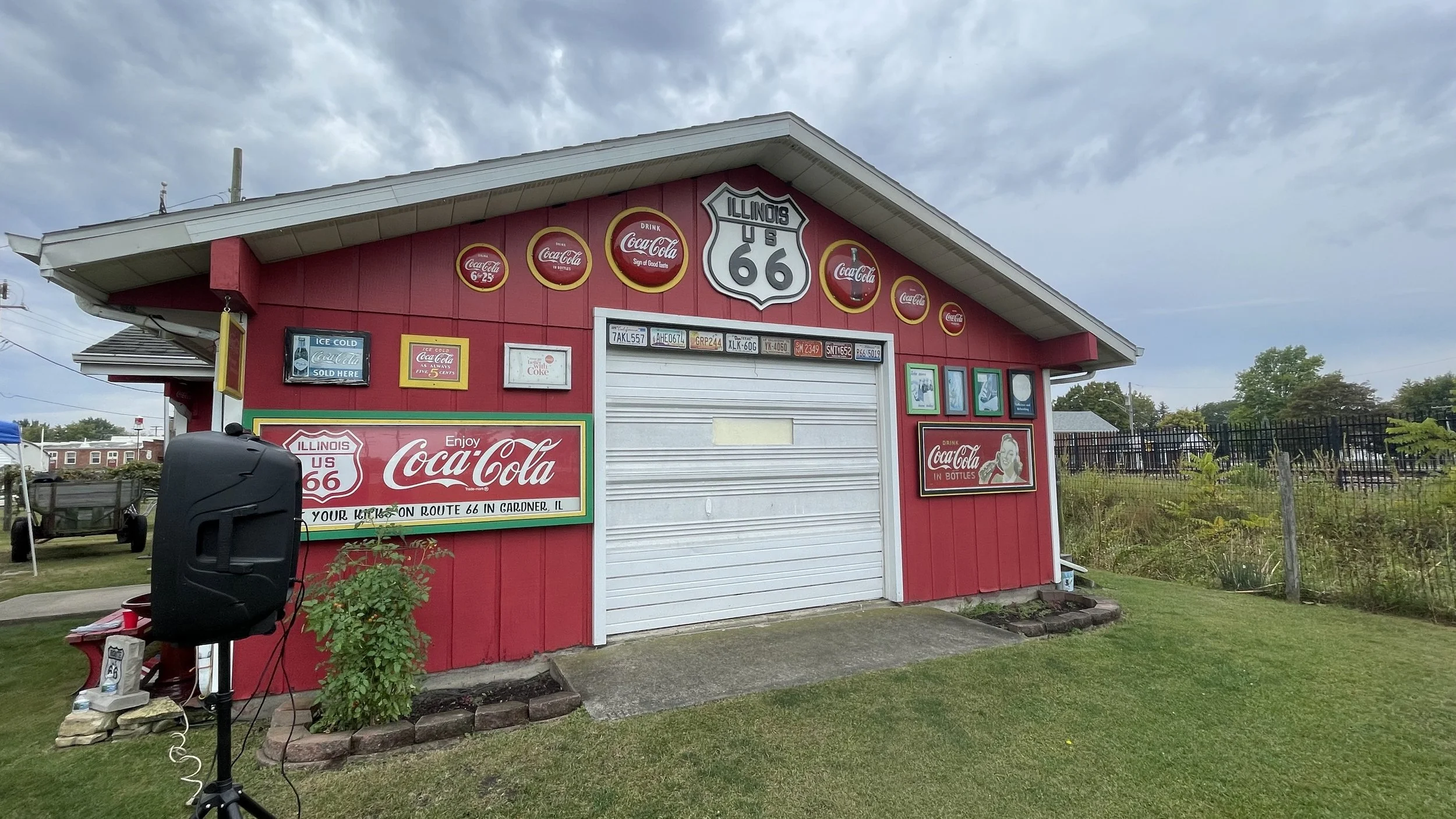 Gardner, IL.  Route 66 trail.