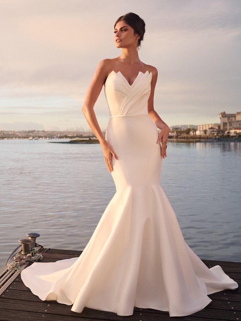 Large - Sottero-and-Midgley-Marilyn-Fit-and-Flare-Wedding-Dress-23SW619A01-PROMO2-AI.jpg