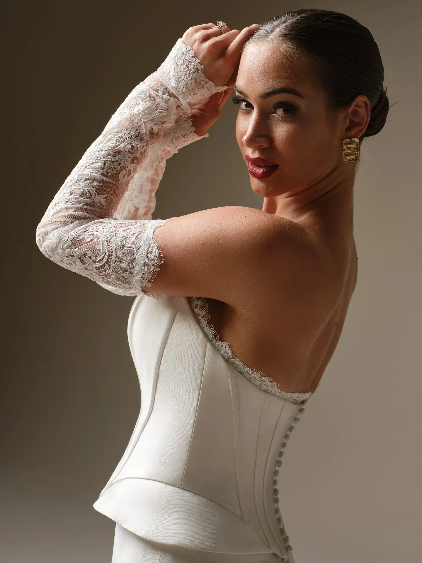 Sottero-and-Midgley-Lassen-Marie-Sheath-Wedding-Dress-26SS453A02-Alt62-IV002.jpg