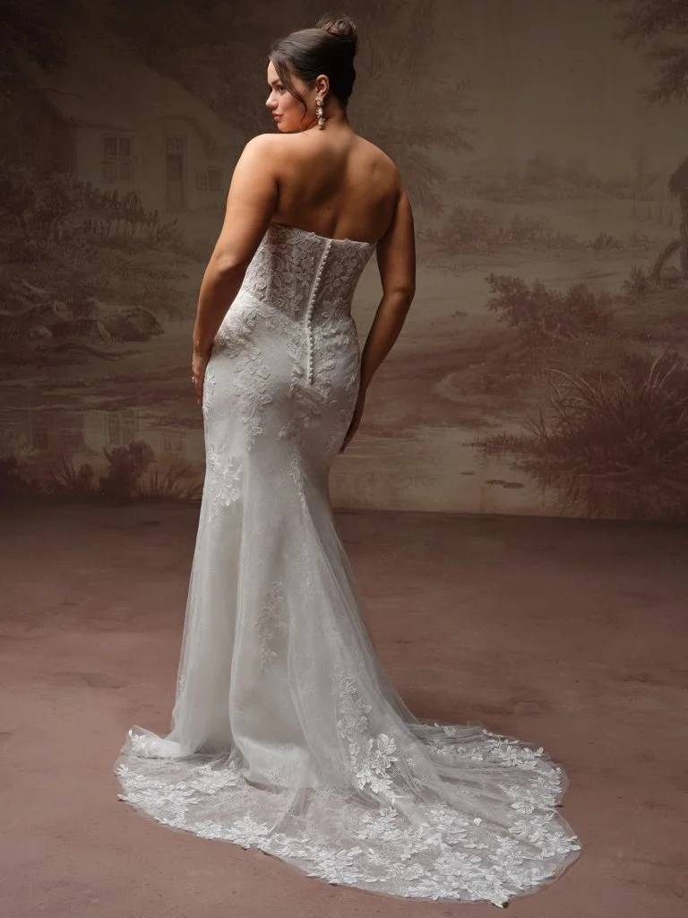 Rebecca-Ingram-Brandy-Fit-and-Flare-Wedding-Dress-F6RS117B01-Alt59-IV002-Curve.jpg