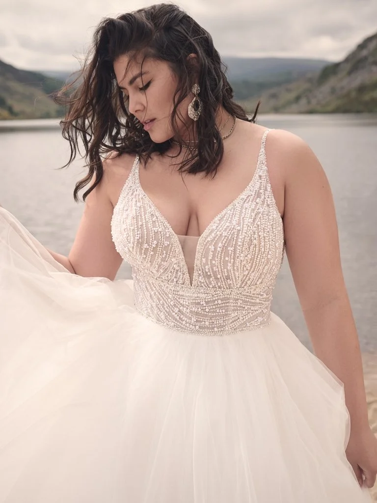 Sottero-and-Midgley-Royce-Ballgown-Wedding-Dress-23SS056A01-PROMO7-IV-Curve.jpg
