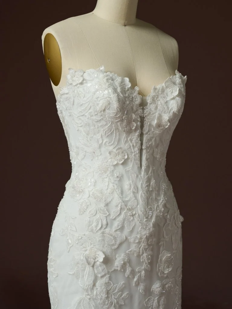 Maggie-Sottero-Estelle-Fit-and-Flare-Wedding-Dress-F6MK141B02-Alt101-IV002.jpg