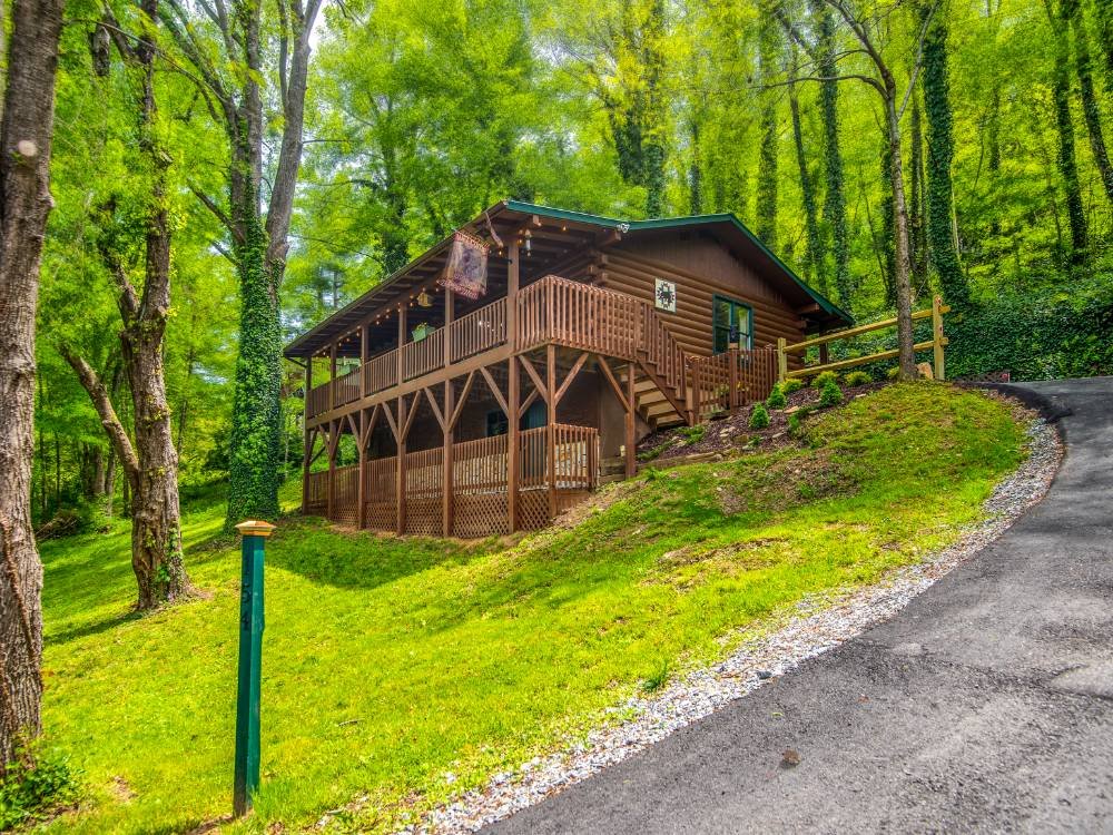 154-Cedarwood-Dr-Waynesville-1.jpg