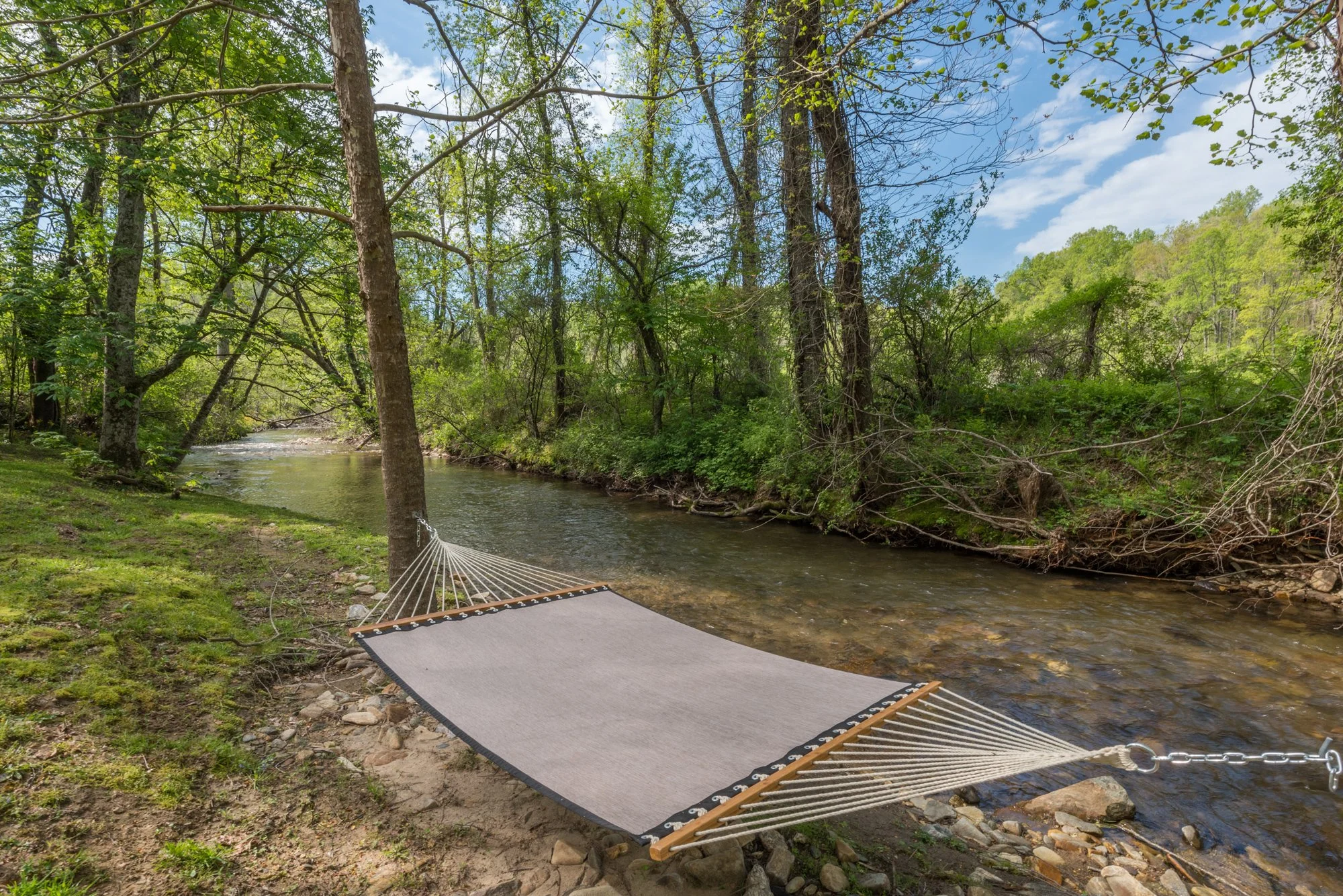 Riversong Cabin Black Mountain, NC — Hopetown Homes